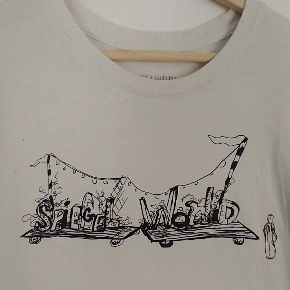 Spiegel World T Shirt Size Large Cream Beige